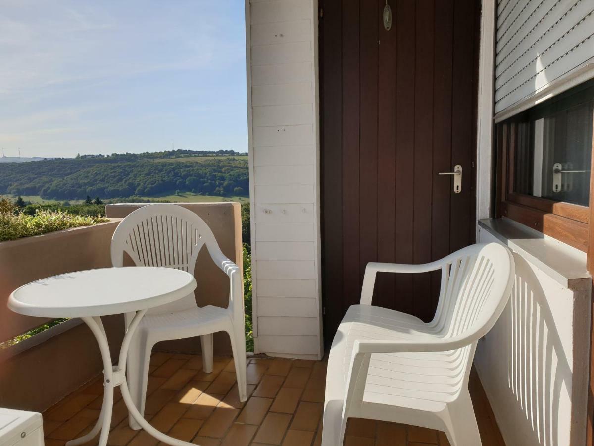 60 Qm Mit Aussicht In Konz Exterior foto